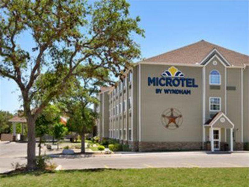 Hotel Super 8 By Wyndham San Antonio Airport North Exterior foto