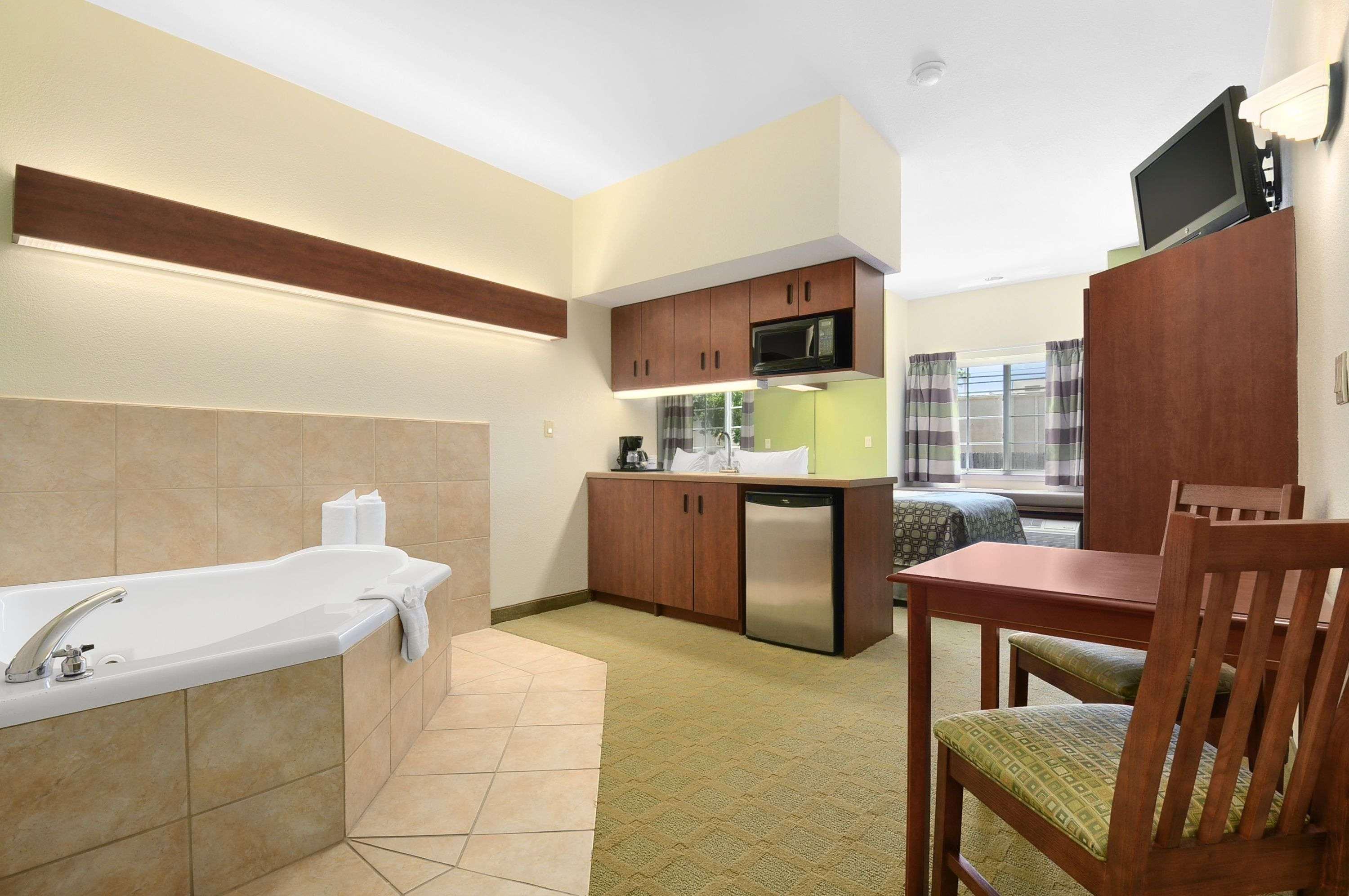 Hotel Super 8 By Wyndham San Antonio Airport North Exterior foto