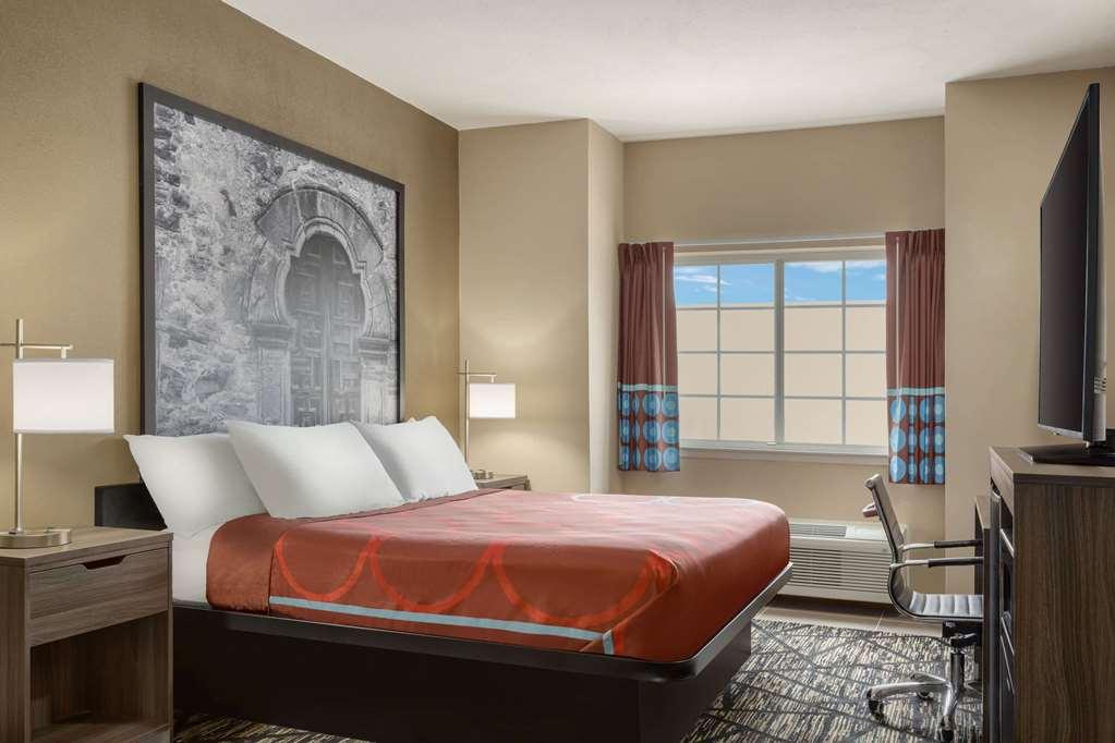 Hotel Super 8 By Wyndham San Antonio Airport North Habitación foto